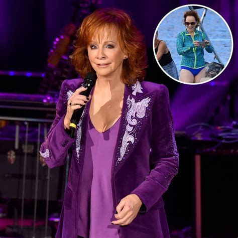 Reba McEntire Bikini Photos: Singer’s Swimsuit Pictures